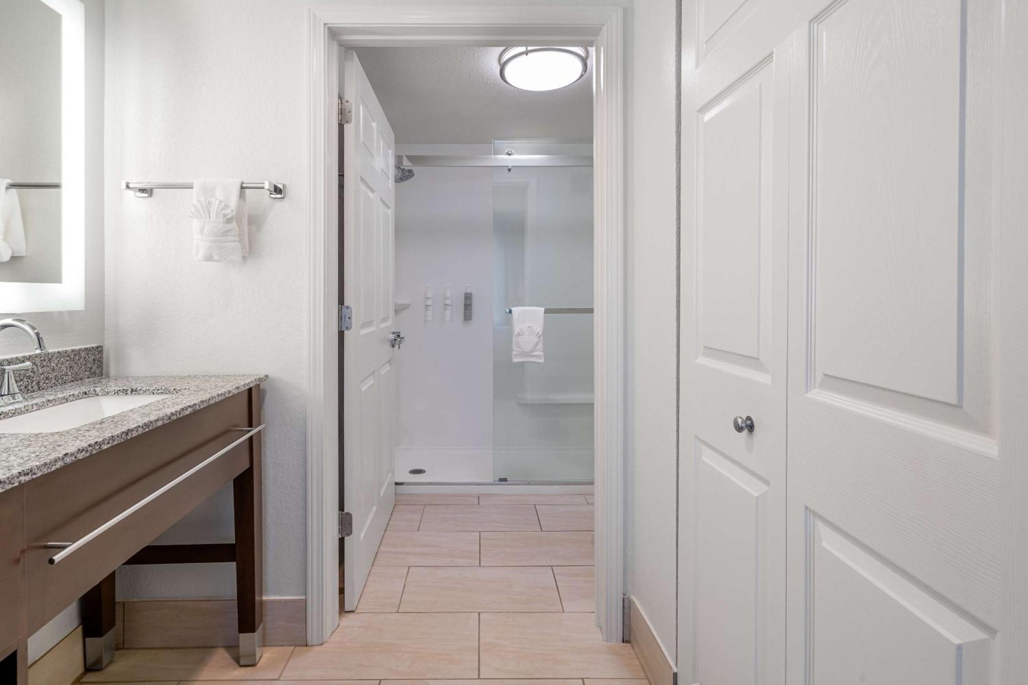 Hotel Homewood By Hilton Eatontown